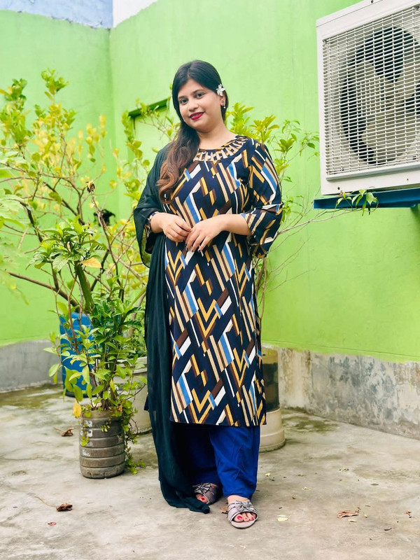 photo 6256049969400237163 y