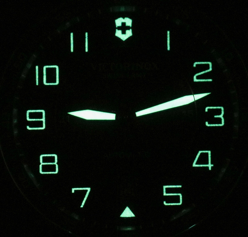 Victorinox-Swiss-Army-Airboss-Mechanical-241720-aBlogtoWatch-16