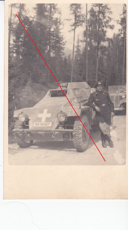 Foto Vierrad Panzerspähwagen mit Soldat Sonderbe