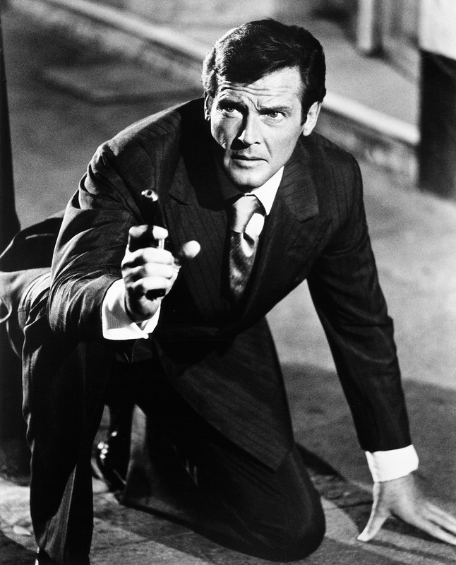 roger_moore_b08