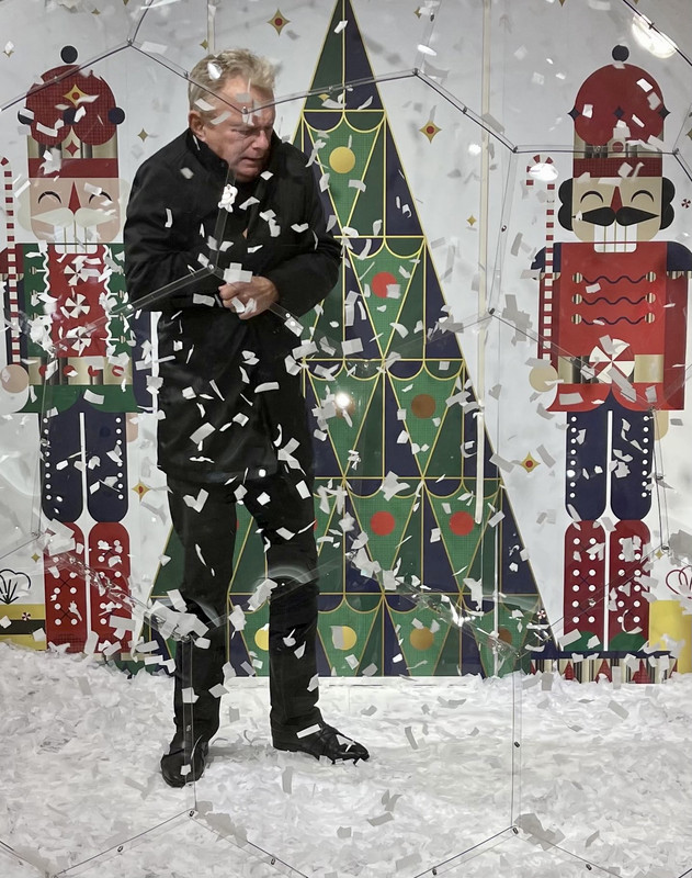 CC33E029-74F1-420B-B8F9-90FA9D2A60B5