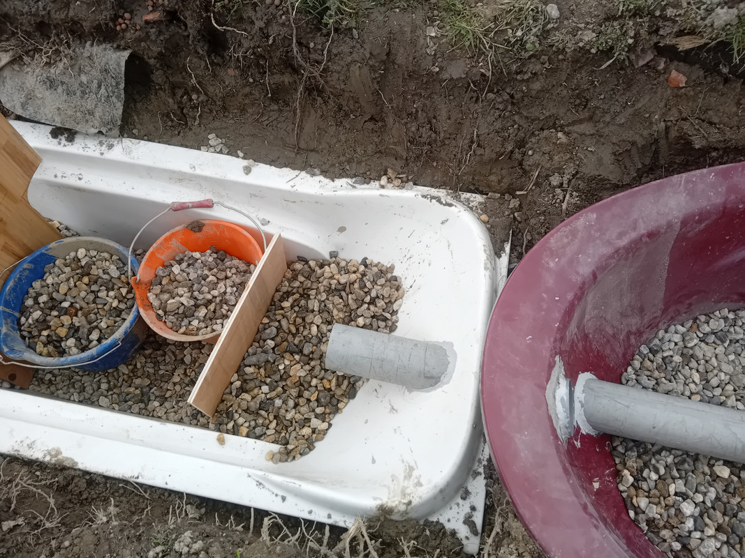 on fait un vrai filtre horizontal en 2eme, où je replanterai les iris des marais