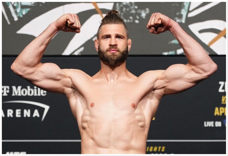 Иржи Прохазка разкри, че е подписал договор за битка