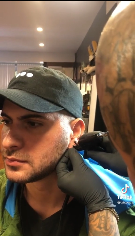 Screenshot_20220201-095039_Photos