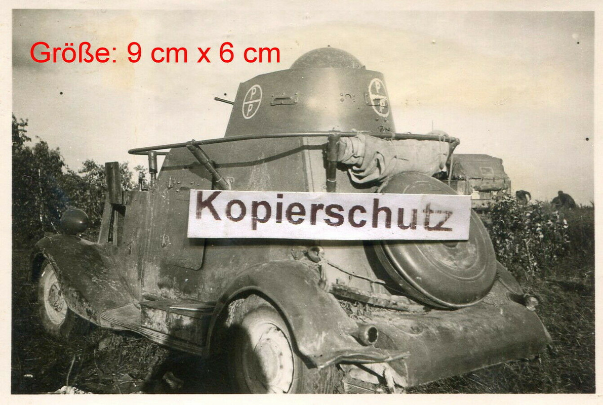 russische Panzer Spähwagen mit Kennung auf Turm in Litauen