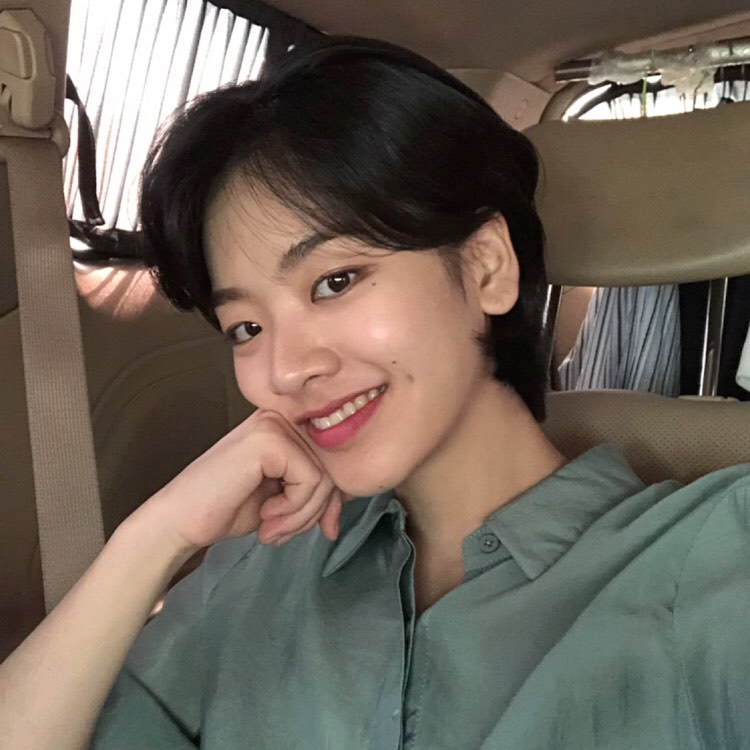 Lee Joo Young merupakan aktris asal Korea Selatan yang pernah berakting dalam drama Weightlifting Fairy Kim Bok Joo (2016), The Ghost Detective (2018), hingga Itaewon Class (2020).