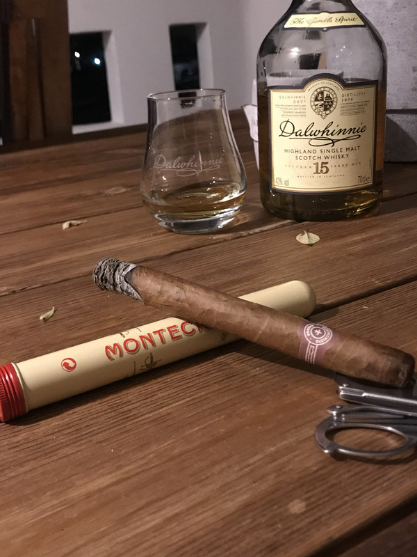 A4E3E9E0-4D09-4230-B67D-F84E896D1B02