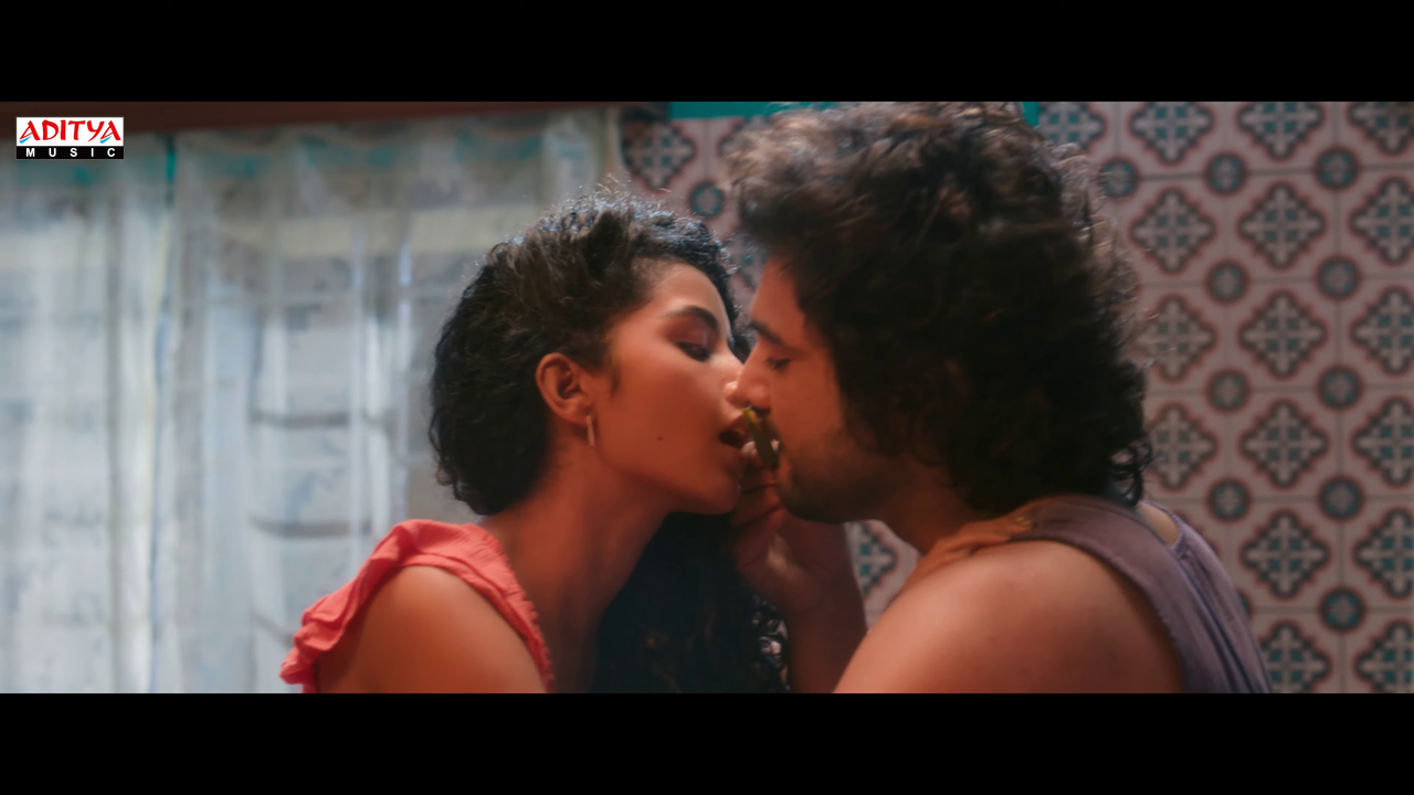 vlcsnap-2024-04-16-19h53m50s250