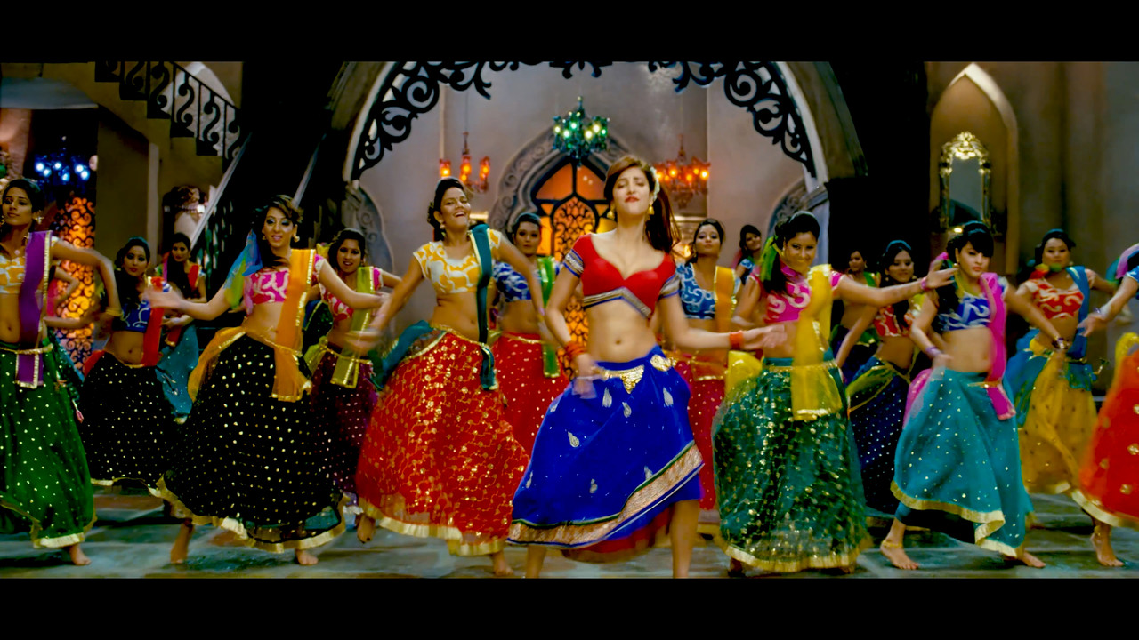 Shruti Haasan From Yevadu Hot Song 4K.mp4_snapshot_02.21.791