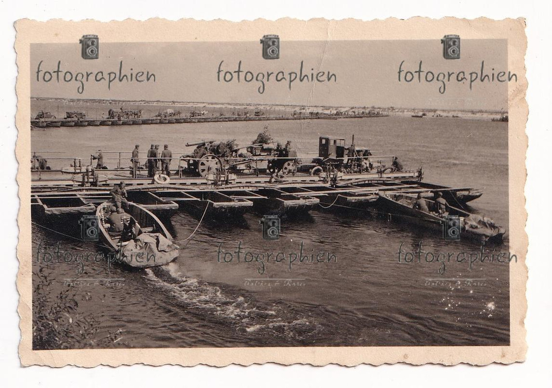 org. Foto Russland Nord  Leningrad Fähre Artillerie 1941