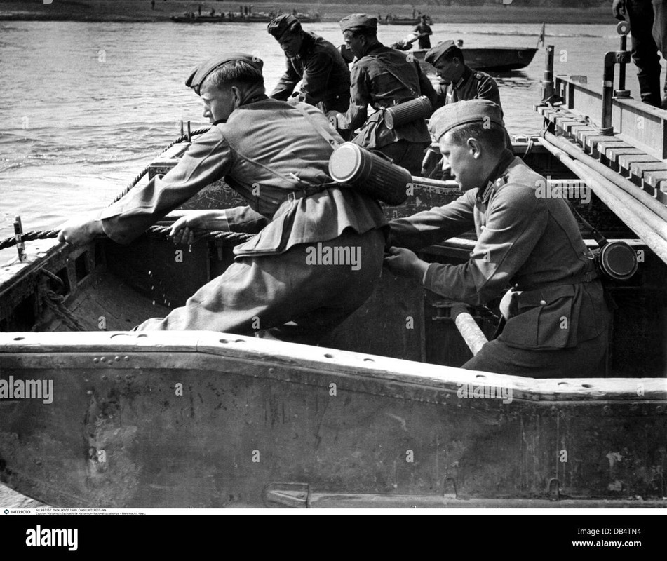 -pontonbrucke-manover-juni-1941 (3)