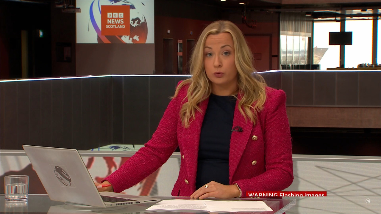 04.09 - 17.50.01 - BBC London News. The latest stories from the BBC L....ts_snapshot_07.32.085