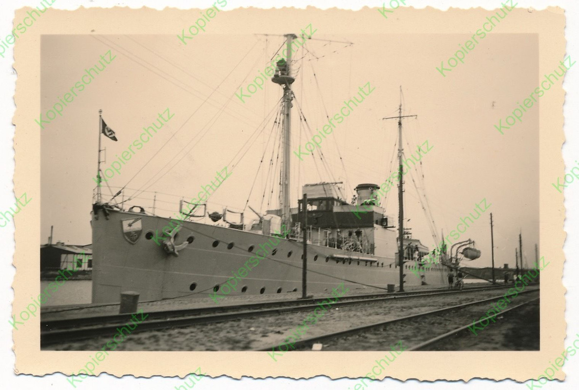 Altes orig. Foto Kriegsmarine Schiff Warnemünde 