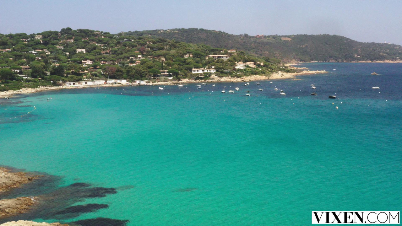 vlcsnap-2023-06-04-20h18m21s389