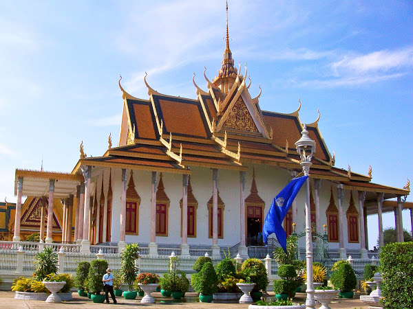  ¡¡Grandes Monumentos!! Pagoda-Plata-palacio-real-Phnom-Penh