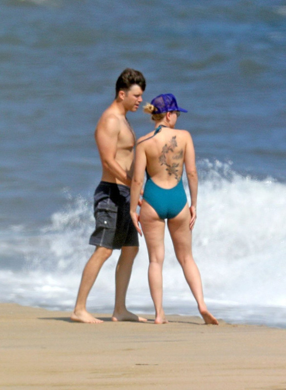 Scarlett-Johansson-CelebsView.Com (14)