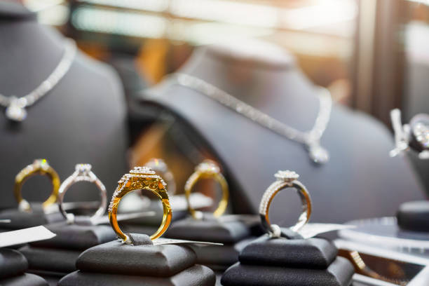 Choosing the Perfect Jewelry Store