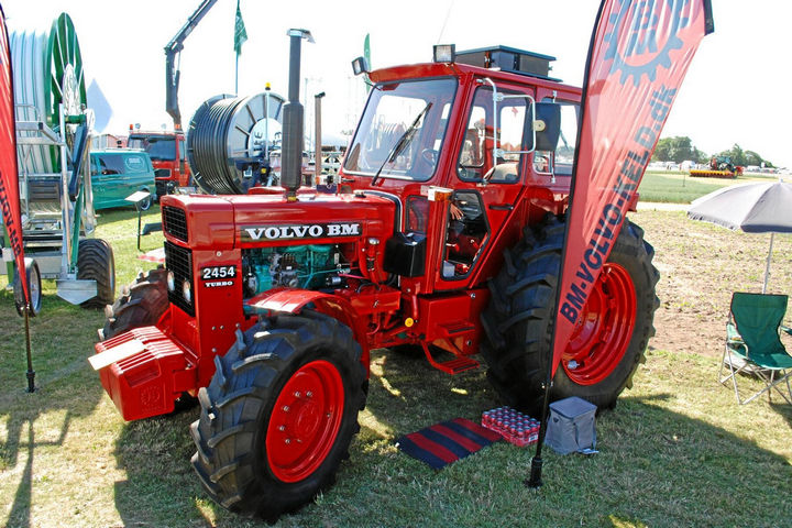 Tractor-2454.jpg