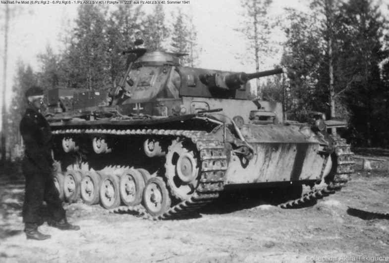 PzKpfw III     90   PzAbt z.b. 40   лето 41