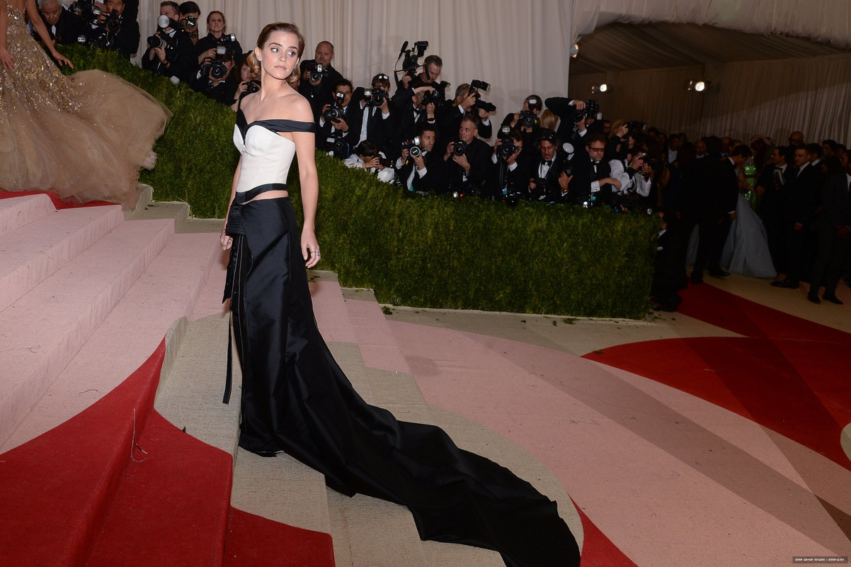 emmawatson-updates.com (265)