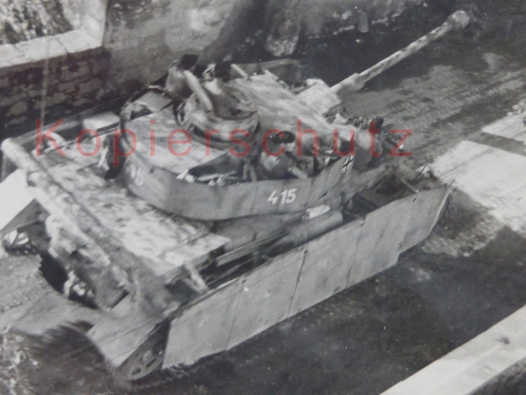 Panzer PzKpfw IV Kennung 415 Seitenschürzen in S