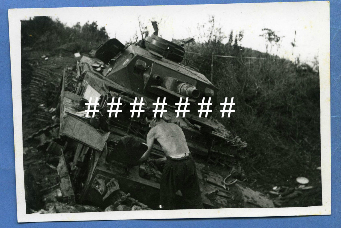 Foto - Zerstörte Panzer durch Mine - Panzer Regi