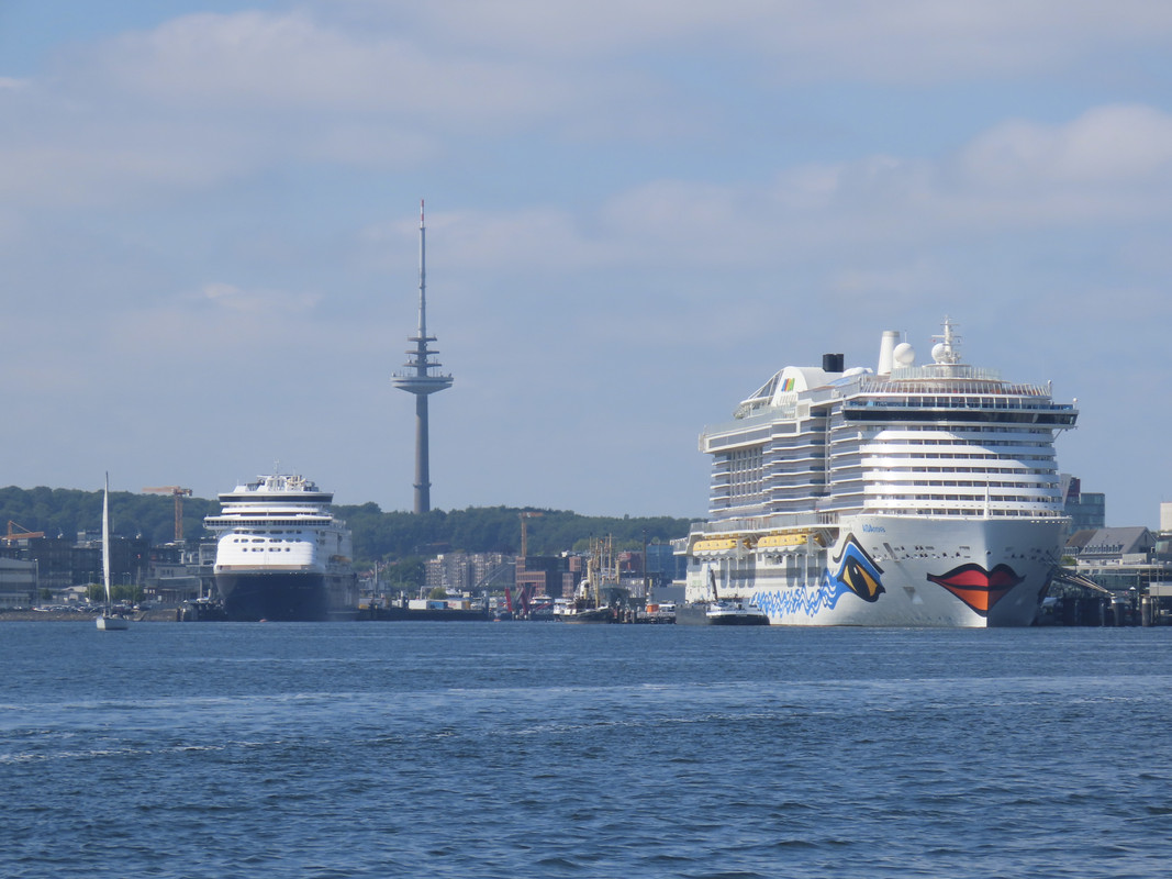 952E779B-6358-435F-8FE1-2DAA34FA8B48