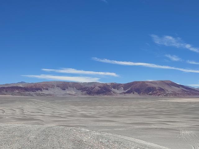 CAMPO DE PIEDRA POMEZ. LAGUNA, VOLCAN Y SALAR CARACHI PAMPA. - ARGENTINA INFINITA II/ TORRES DEL PAINE (10)