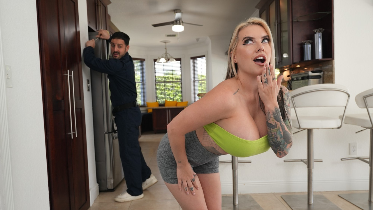 BigTitCreampie 26 07 11 Cubbi Thompson Bounces on Repair Mans Cock