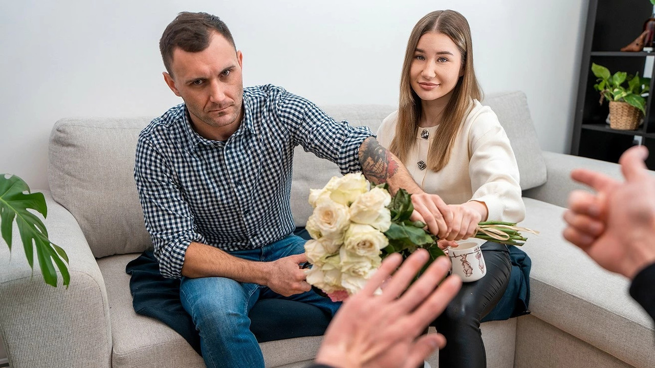 Hunt4K 25 03 06 Amalia Davis Chlorophyll Chase