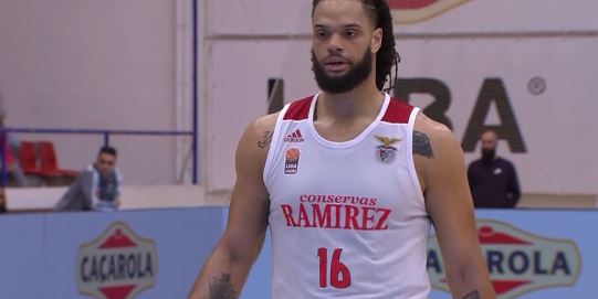 <p>BASQUETEBOL: BENFICA VENCE U.OLIVEIRENSE NO JOGO GRANDE DA JORNADA 16</p>