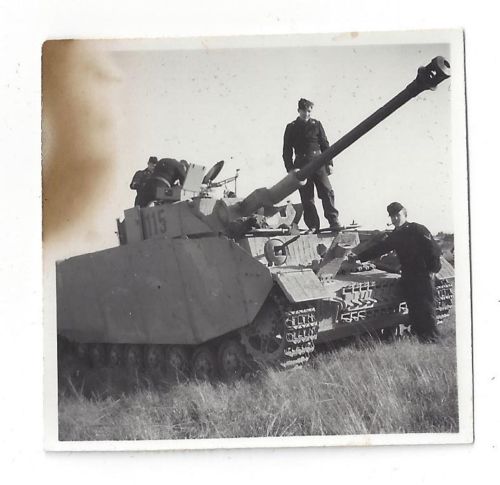 Panzer IV mit Langrohr, Seitenschürzen und Kennu