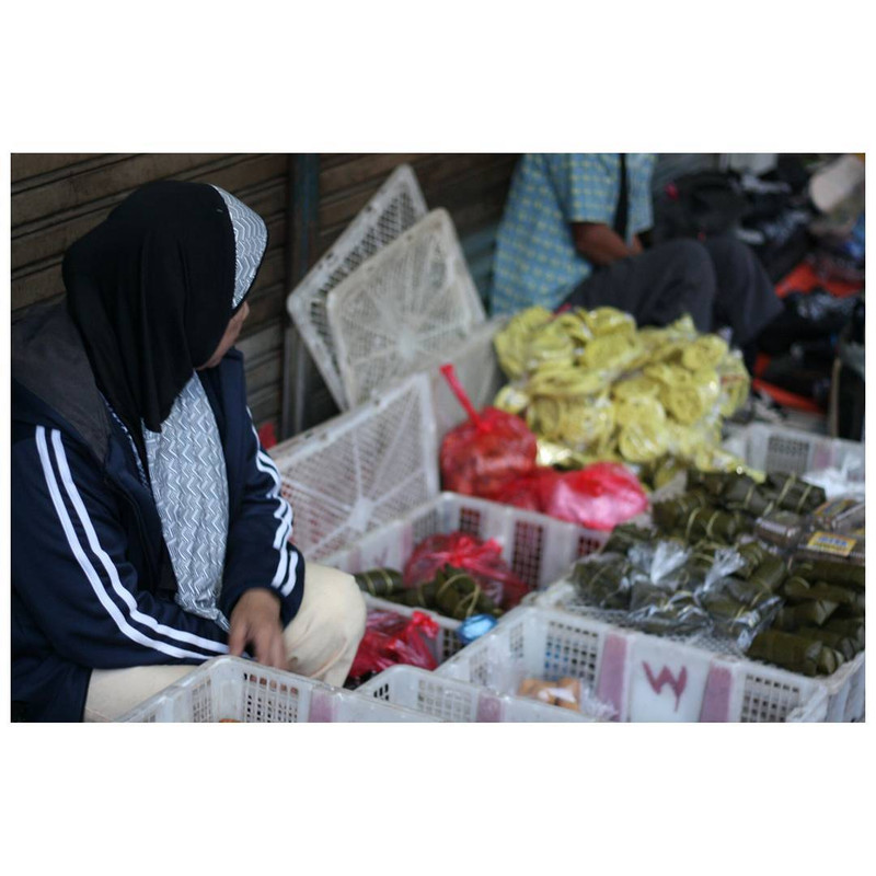 Pedagang di Pasar Simpang Dago