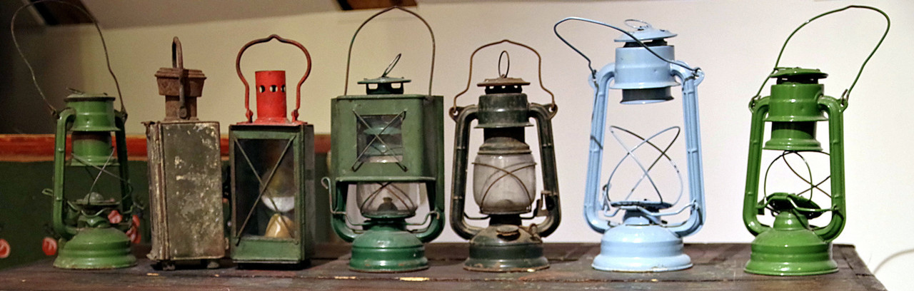 Green-Kerosene-Lamps.jpg