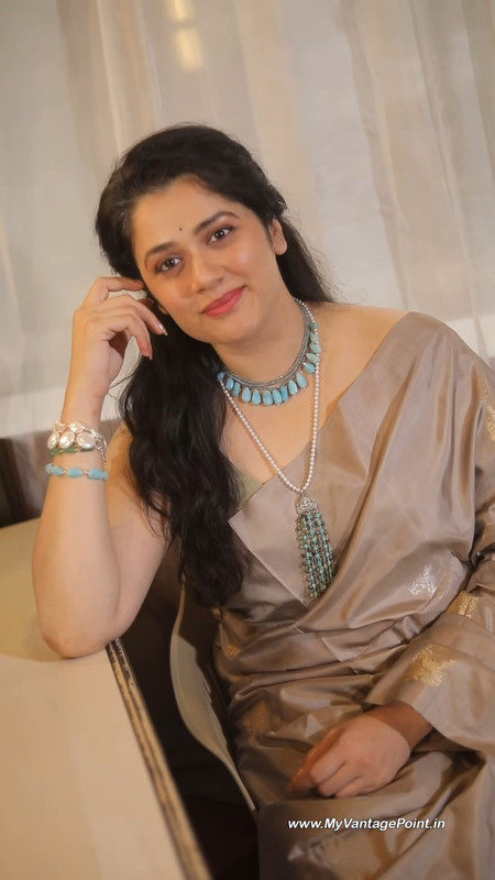 10-Girija-Oak-Beautiful-Look-in-Saree-for-Jewellery-Ad-My-Vantage-Point