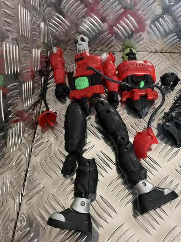 Two robots have gone to pieces!!  3A4C72BD-62D0-40D6-B1D8-B0B28B958B98