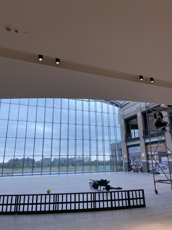 8D99B4AF-264B-4B61-A22B-43D4527C8949