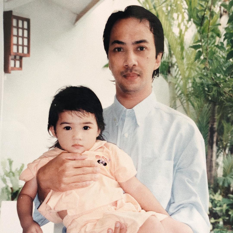 Isyana Sarasvati kecil dan sang ayah