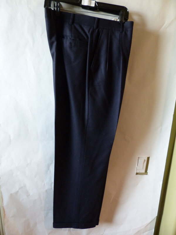 GENERIC MENS DRESS PANTS IN DARK NAVY BLUE US MENS SIZE 46 ITALIAN 56R