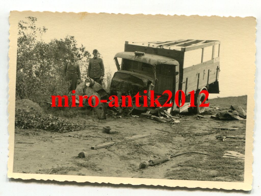 Foto, Wehrmacht, zerstörter LKW, Vormarsch, Toro
