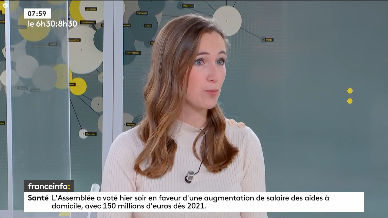 10.23 - 05.29.00 - 9h30. Entre JT, chroniques, invités et revues de p....ts_snapshot_01.36.47.967