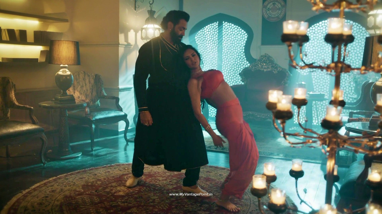 173Esha Gupta Hot in Aashram Web Series