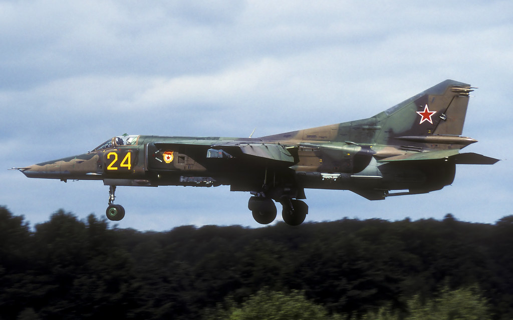 19 GvAPIB Mig-27D Yellow 24_61912559200