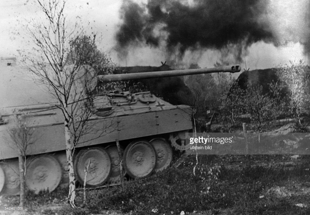 Abwehrkämpfe an der OstfrontPanzer V Panther der