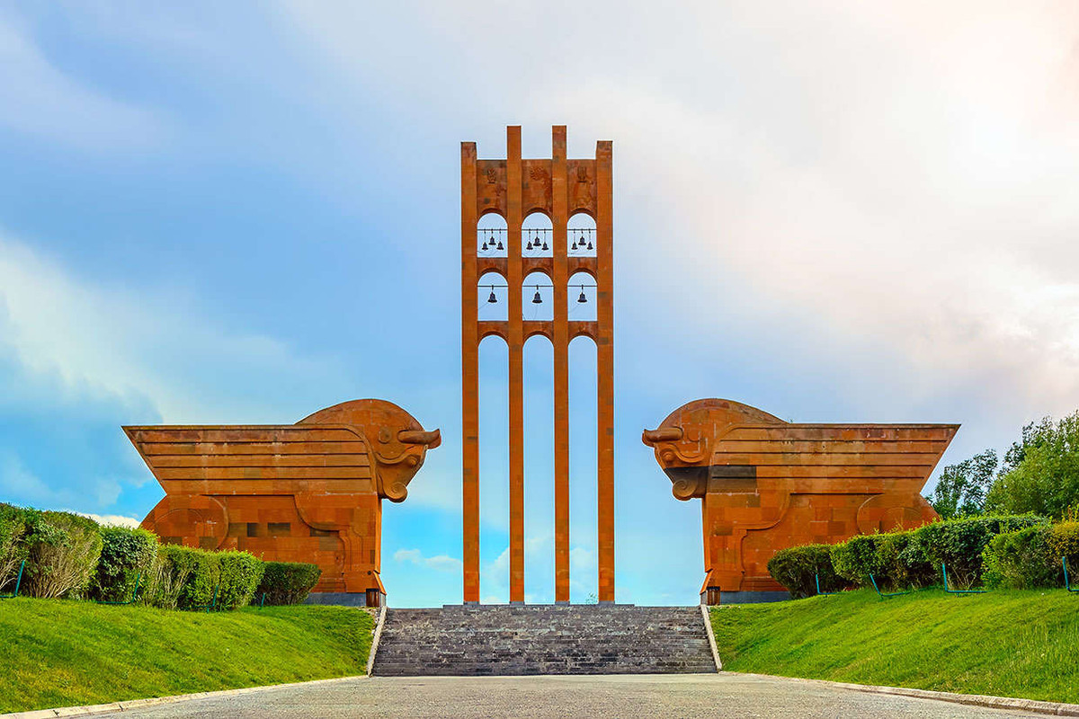 Armenia (2012). Serie de las Provincias de Armenia Regi-n-de-Armavir-Monumento-a-la-batalla-de-Sardarapat