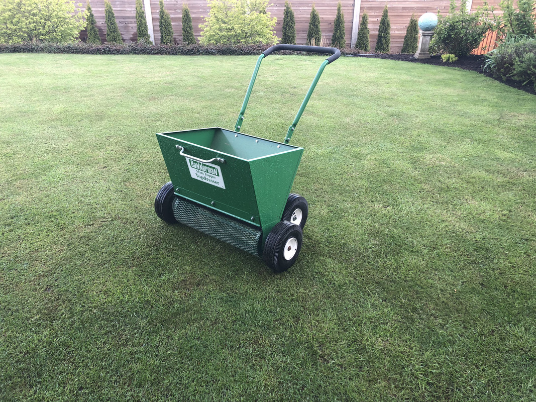 Spreading Sand With A Fertilizer Spreader The Lawn Forum