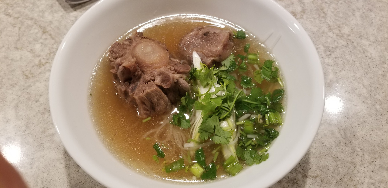 mo+ì ăn pho+? đuôi bò Pho-duoi-bo