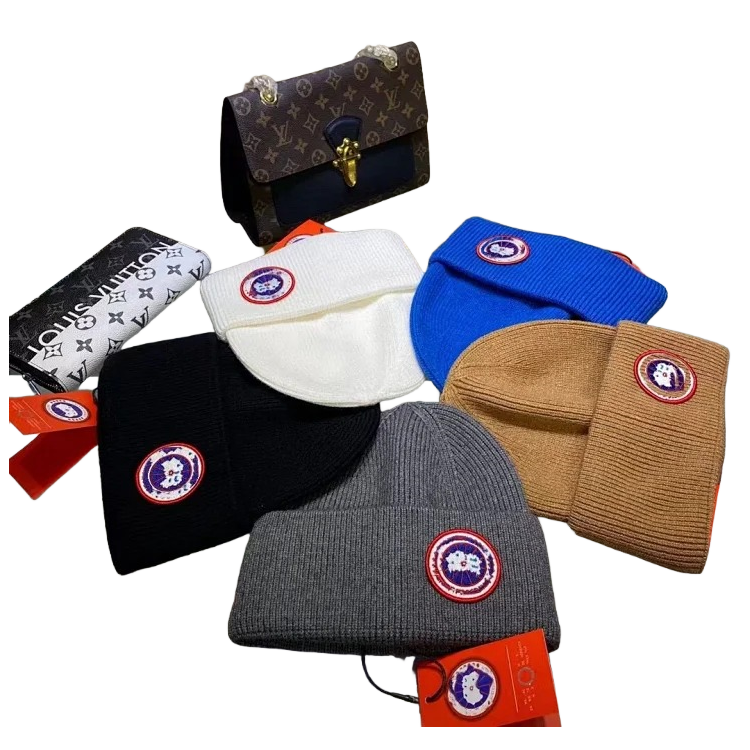 canada goose beanie [5+ styles]