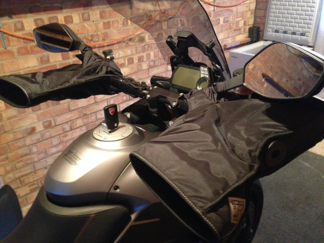 7CFA7BB2-8F20-4BA5-8632-40A5AACC179A