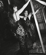 Jennifer-Lopez-Lace-Dolce-Gabbana-APMilan283